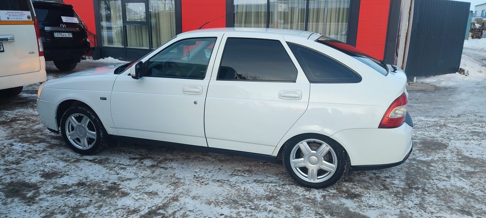 Продам машину Лада приора