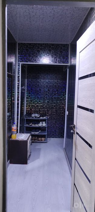 Чирчик, 4м/н 24дом,4этаж, 2х ком, 33000у.е