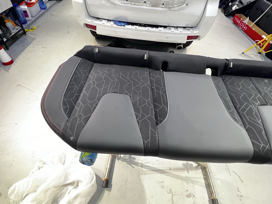 задний ряд на Geely Galaxy Citiray