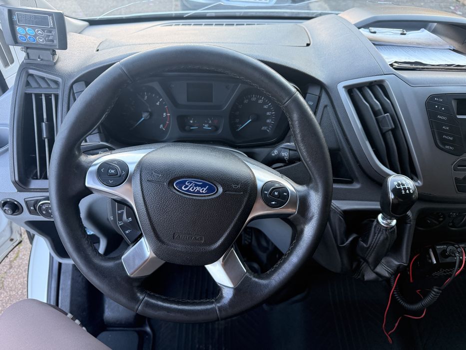 Ford Transit cu frig impecabil
