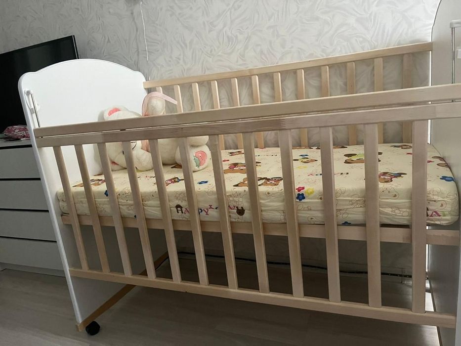 Продам детскую кроватку