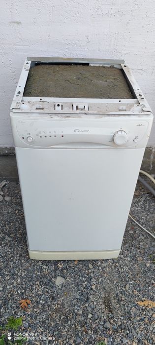 Продам посудомоечную машинку