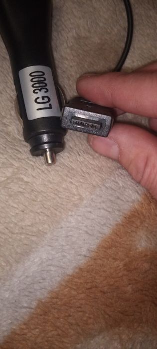 Зарядное LG3000 устройство прикуриватель