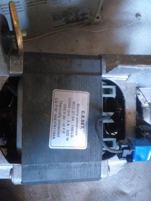 Продам электро двигатели