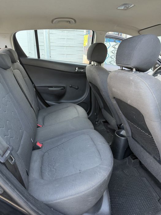 Hyundai i20 1.2 Benzină • 78 CP • 2011 • Hatchback