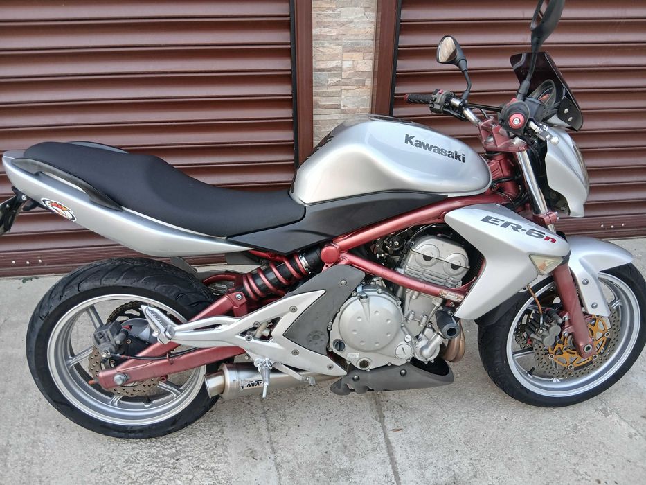 мотоциклет Kawasaki ER6n