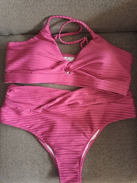 Едноцветни бански от две части XL