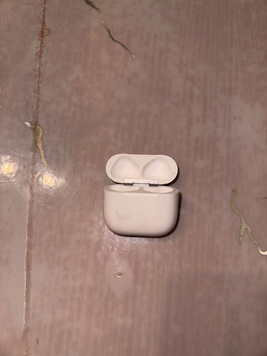 Кейс airpods 4 оригинал