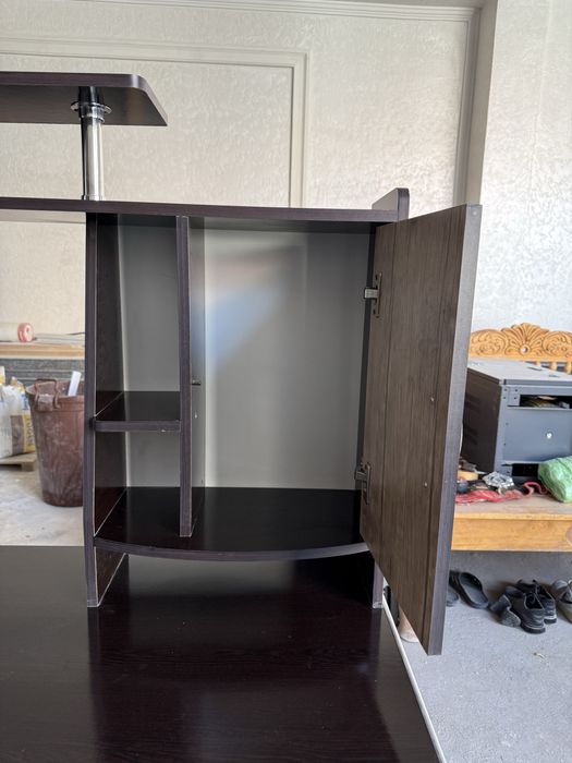 Yaxshi holatdagi dars stoli sotiladi