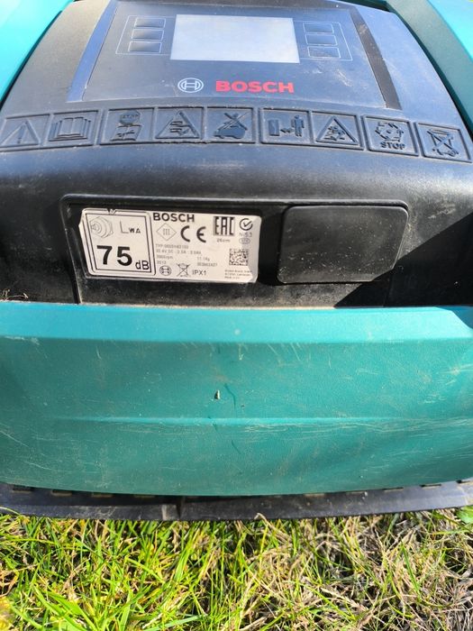 Косачка робот BOSCH INDEGO