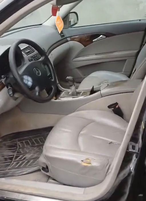 Vând piese de schimb