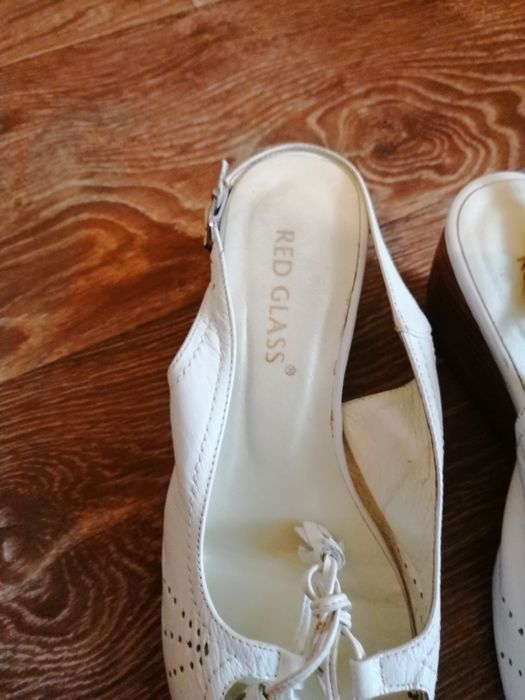 Босоножки женские