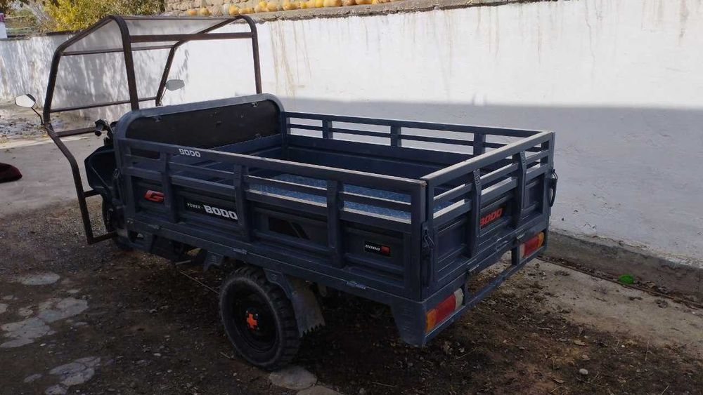 Скутер сотилади.