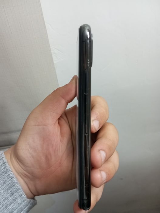 iPhone X  Читай описание