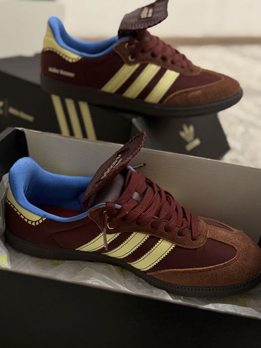 Продам новые кроссовки