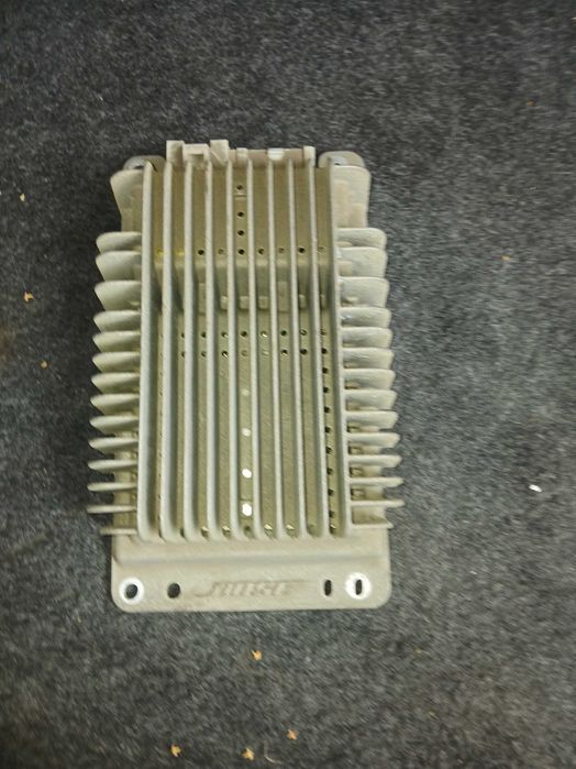 Сабвуфер Kenwood 1500w с усилителем Bose.