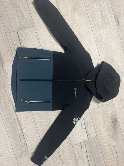 Продам куртку на мальчика