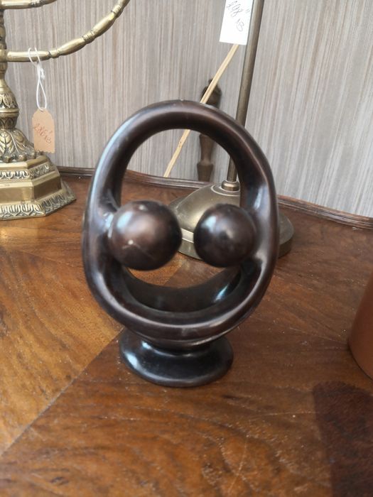 Фигури порцелан, месинг, дърво