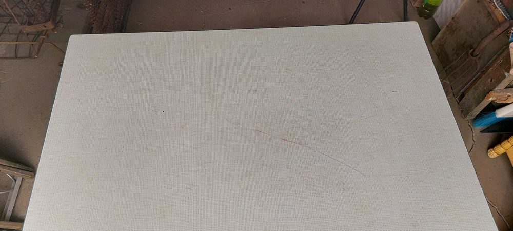 Продам стол кухонный