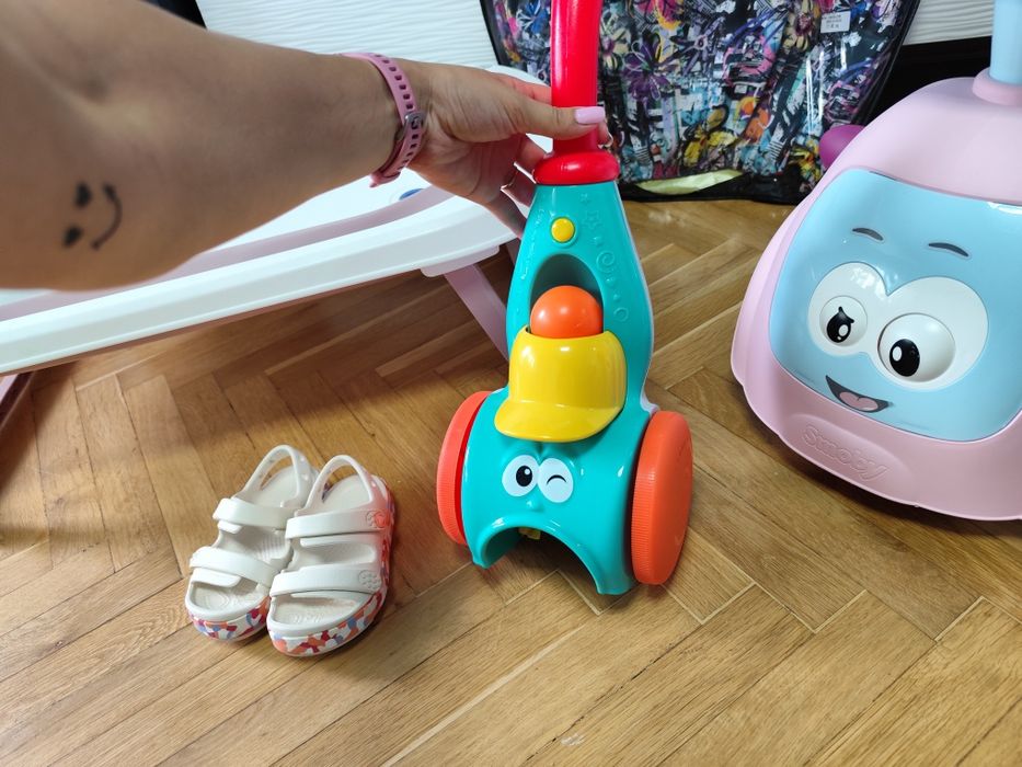 Бебешки играчки и вана
