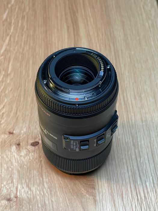Sigma 105mm f/2.8 EX DG Macro OS HSM - montura Canon EF