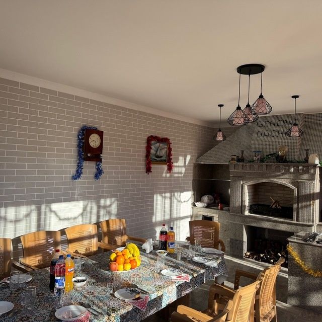 Генеральская дача в Акташе, бассейн с подогревом воды на улице .