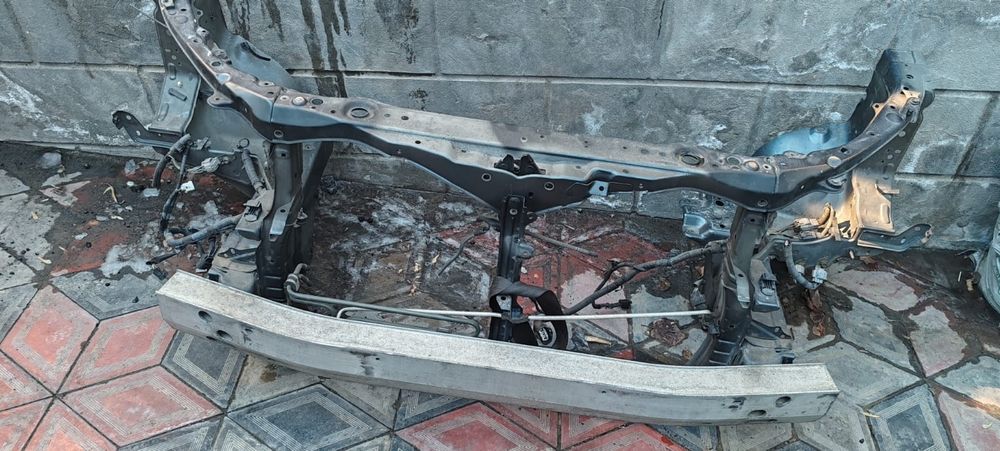 Продам телевизор с ленжеронами