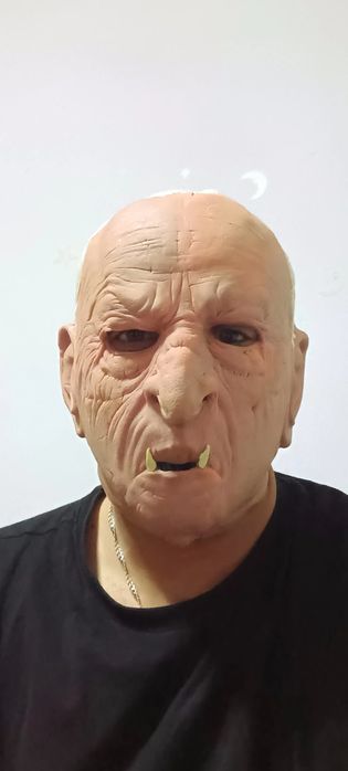 Vând măști din latex