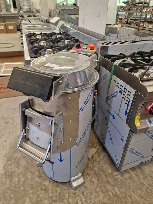 Машина за белене на картофи.