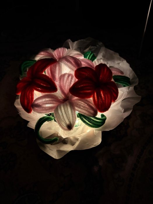 Цветы из синельной проволоки, идеальный подарок на 8 марта