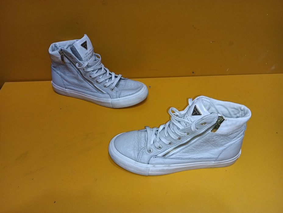 Guess Los Angeles N 37 кожени