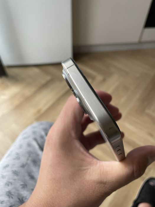 iPhone 15 pro 256гб