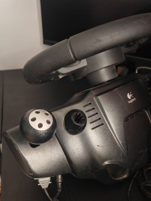 Волан с педали Logitech Driving force Gt 900 градуса
