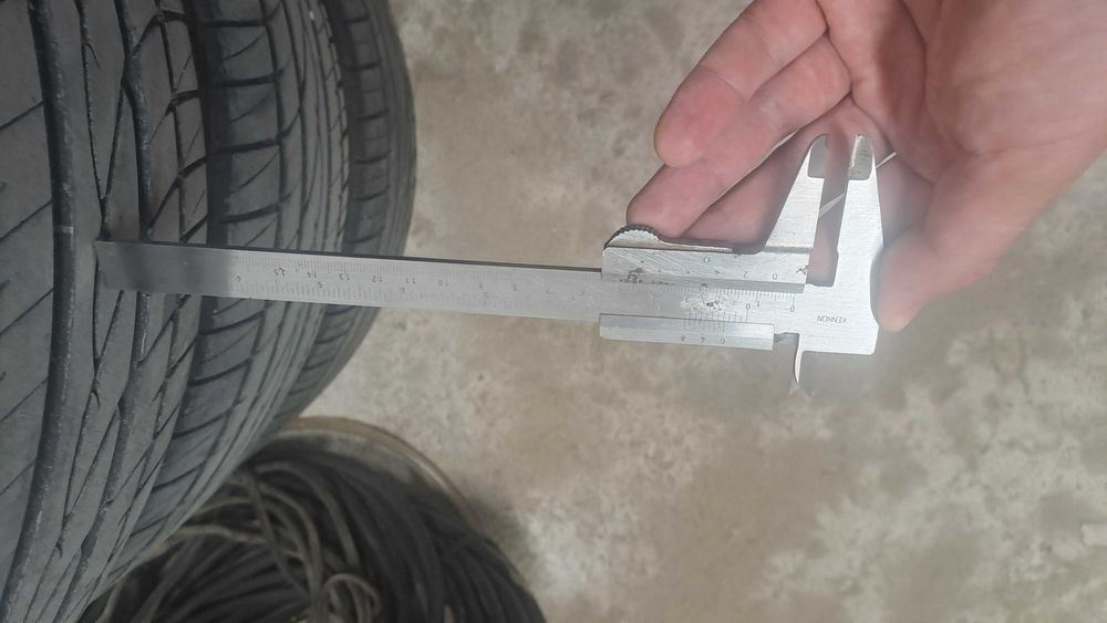 Гуми 3 бр. SUMITOMO 225/45/19