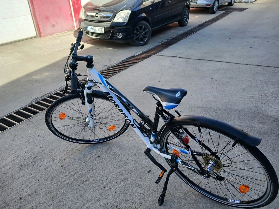 Vând bicicleta din aluminiu pentru damă