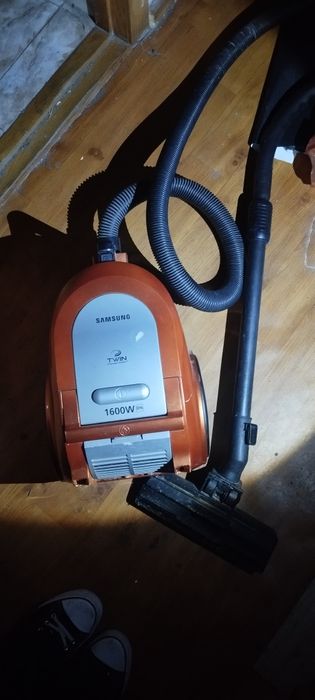 Пылесос Samsung 1600w