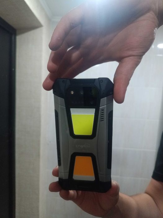 Продам телефон танк 2