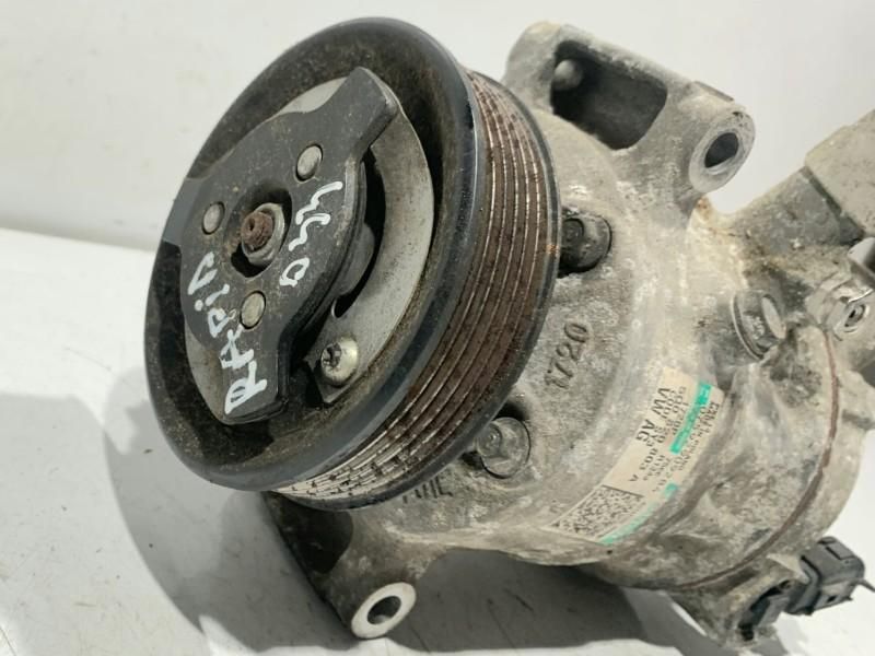 Compresor clima Volkswagen Golf 7 5Q0820803A 1.6 tdi CAYC