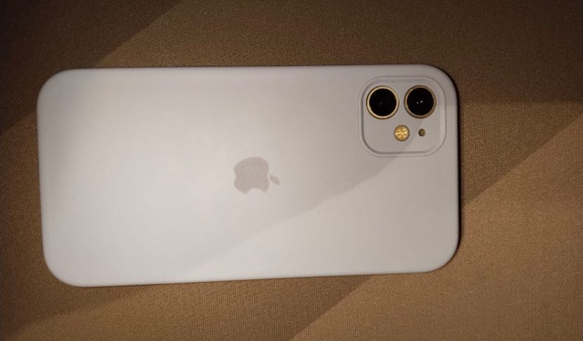 Айфон 11 белый 64гб