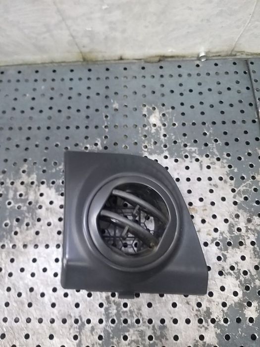 Grila ventilatie bord stanga chevrolet aveo t250