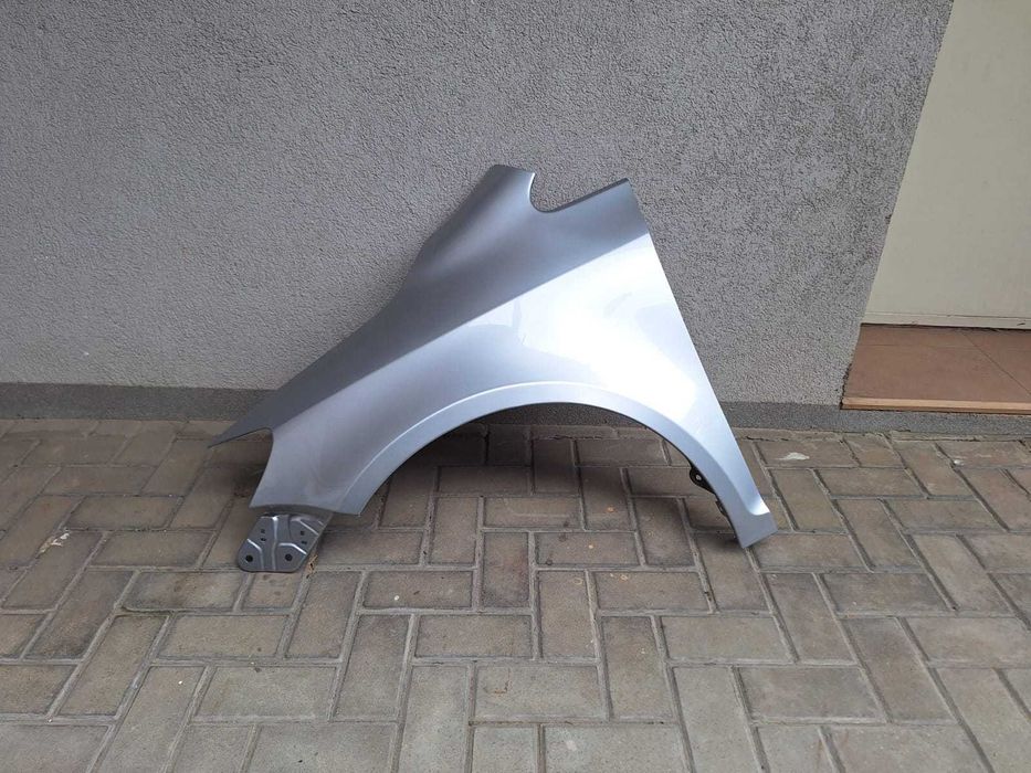 Aripa Fata Stanga VW Golf 5 V Plus 2005-2009 Vopsita Gri