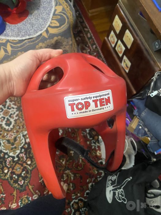 Продается для тхеквондо шлем Top ten оригинал и накладки для ног