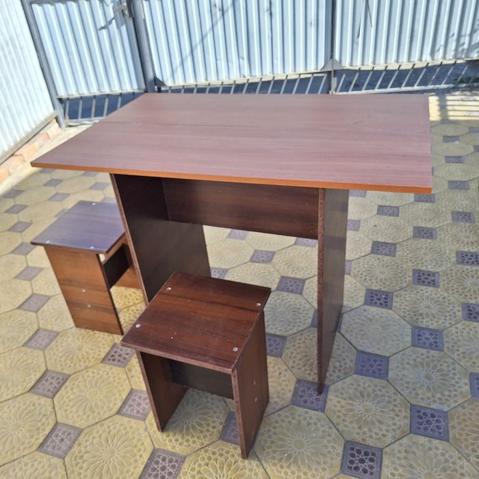 Продам стол табуретка сатыладыья+ доставка