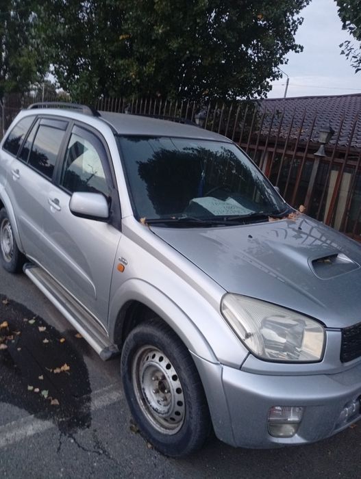 Vând Toyota RAV4, sau dezmembrez