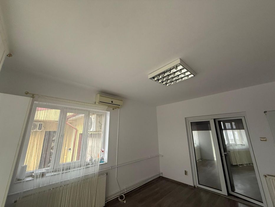 Inchiriez apartament 2 camere 100 mp
