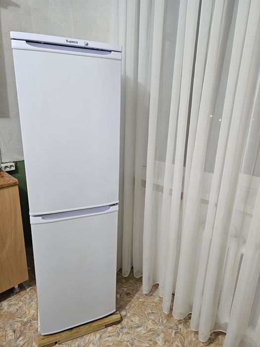 Продам холодильник с гарантией