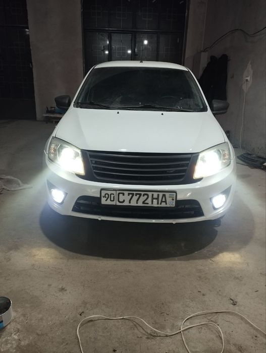 Lada Granta Oq beliy