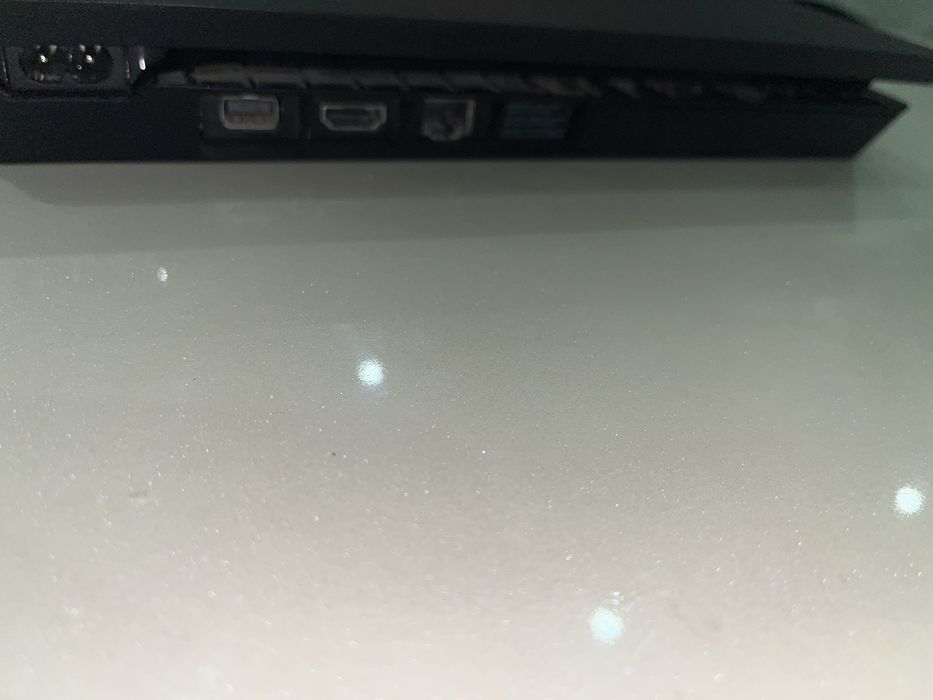 Пластейшн 4 слим срочно продается