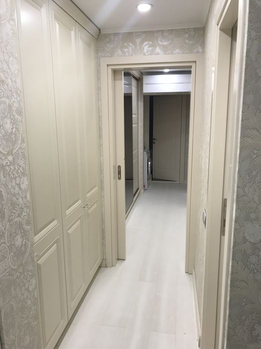 Apartament 3 camere + boxa + loc parcare