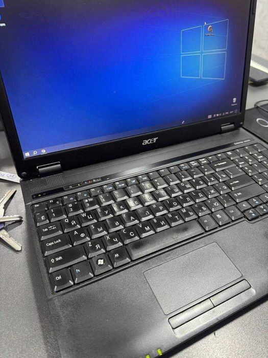 Arzonga Noutbook Ishlashi zor bemalol ishilani qiloradi